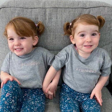 Load image into Gallery viewer, #TWINNING set of 2 T-shirts